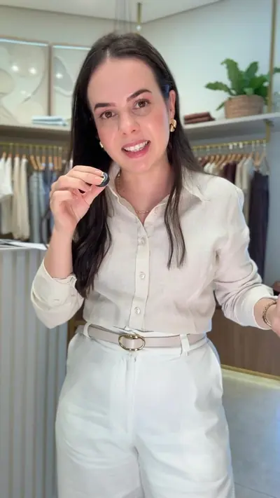 Anúncio de Vint Woman: Roupas femininas e acessórios, loja física no Centro