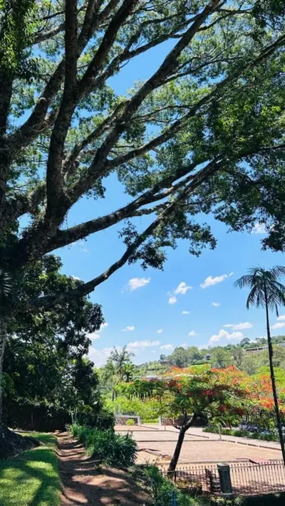 Anúncio de Hotel Fazenda Dona Carolina: Hospedagem em hotel fazenda com spa, trilhas e eventos sazonais