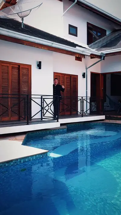 Anúncio de My Broker Vinhedo - Imóveis: Casa de 220 m² com piscina em Vinhedo por R$1.600.000