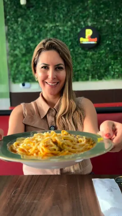 Anúncio de PopsFood: Massas montadas na hora (penne/spaghetti) por delivery
