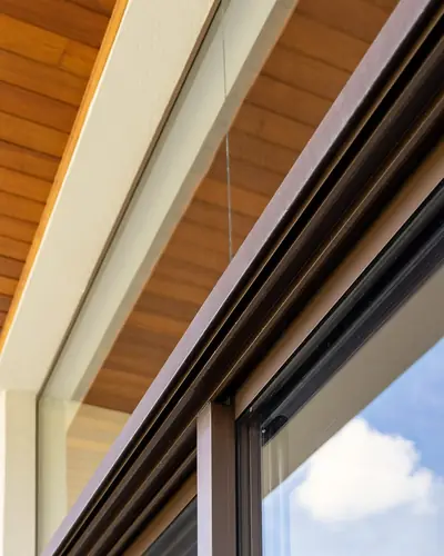 Anúncio de Premium Esquadrias: Esquadrias em PVC e fachadas em aluminio para obras